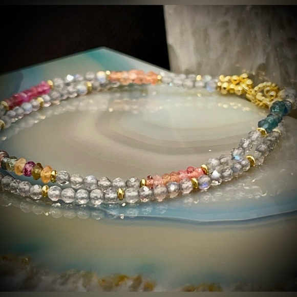 Double Strand Multi-Sapphire & Labradorite Bracelet in 18kt Gold Vermeil - Picture 3 of 7